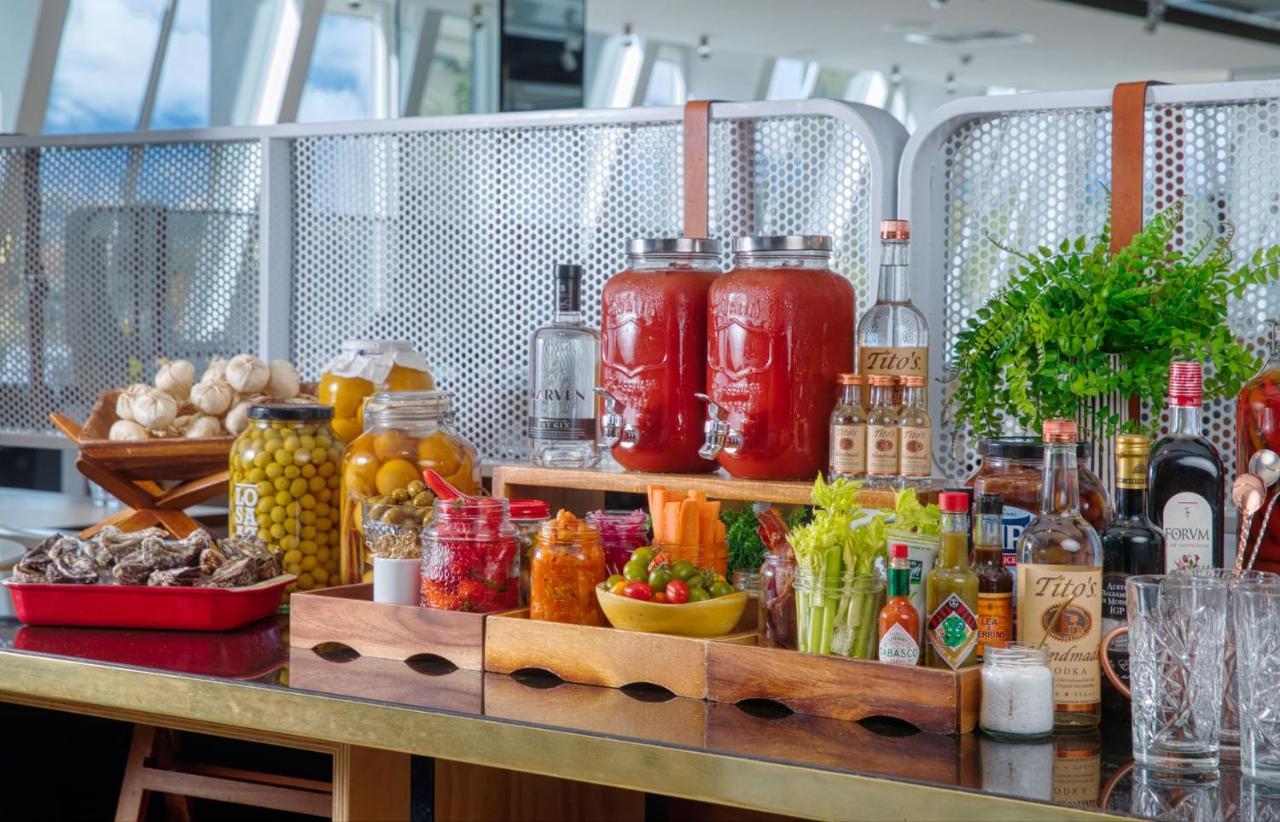 Qt皇后镇酒店 外观 照片 A Bloody Mary bar