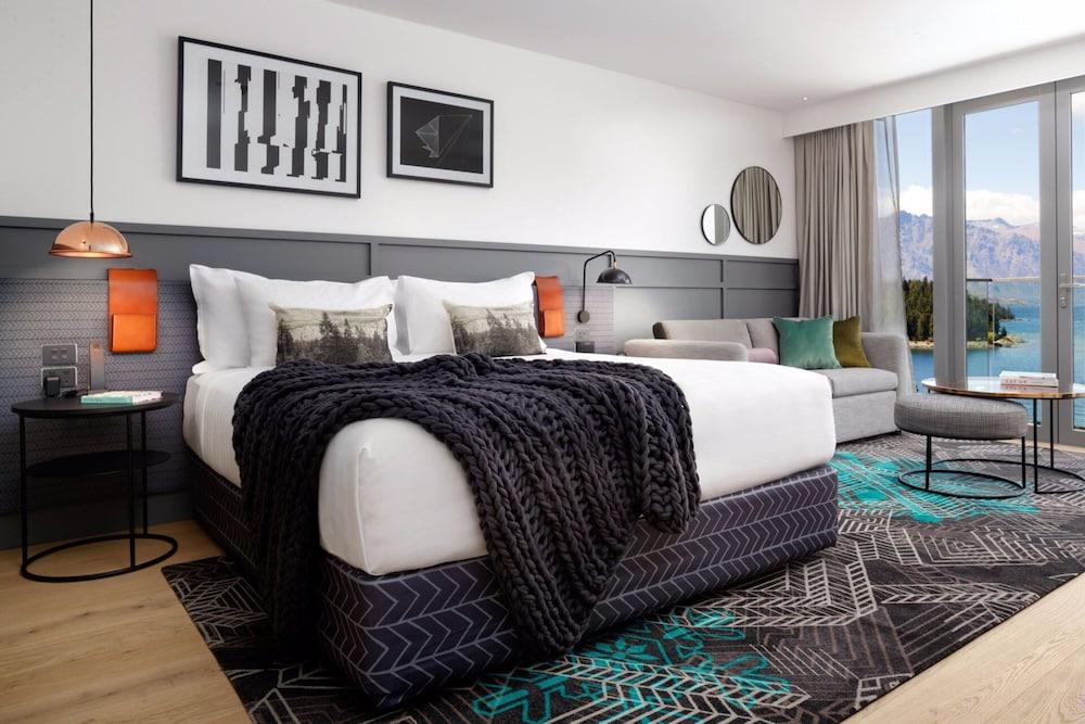 Qt皇后镇酒店 外观 照片 A bedroom at the hotel
