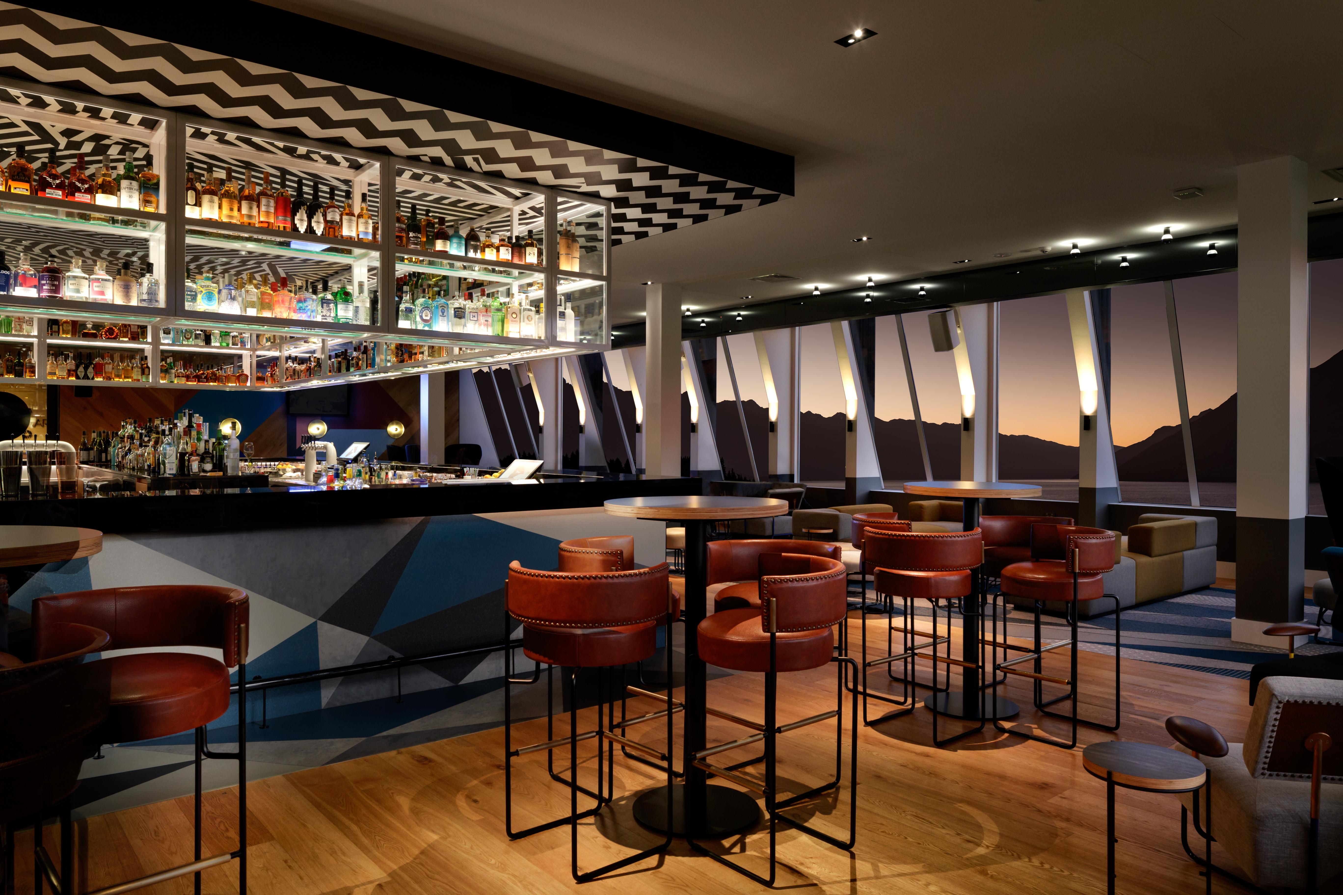 Qt皇后镇酒店 外观 照片 The bar at the 12th floor